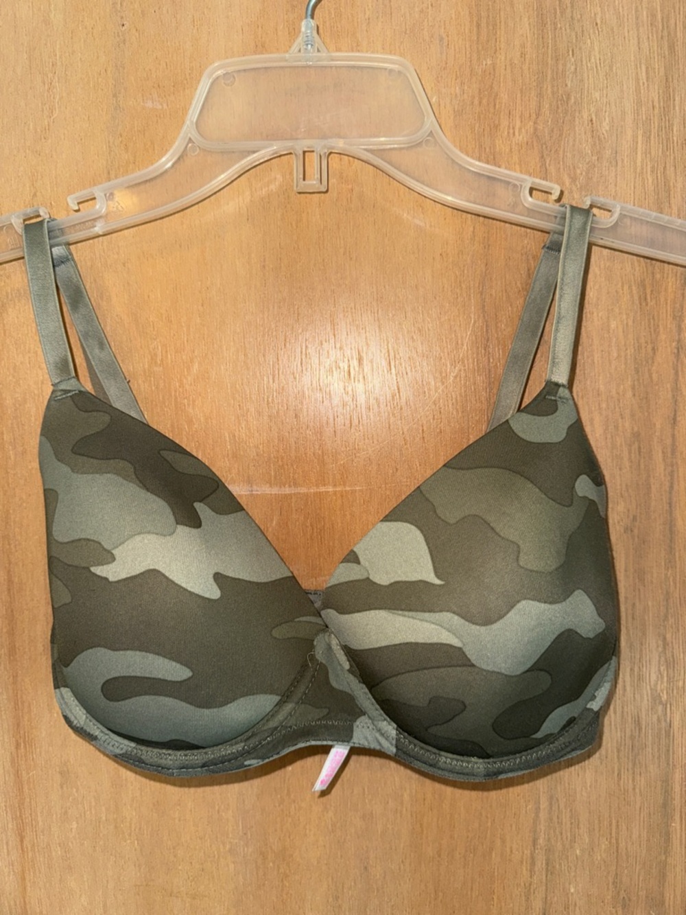 VS PINK Everyday / Everywhere T-shirt Lightly Lined 32DD
